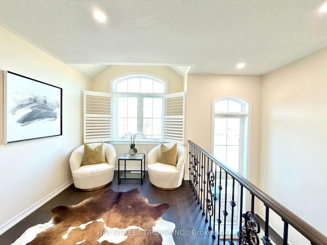 3, Manor Hampton, Sharon, East Gwillimbury