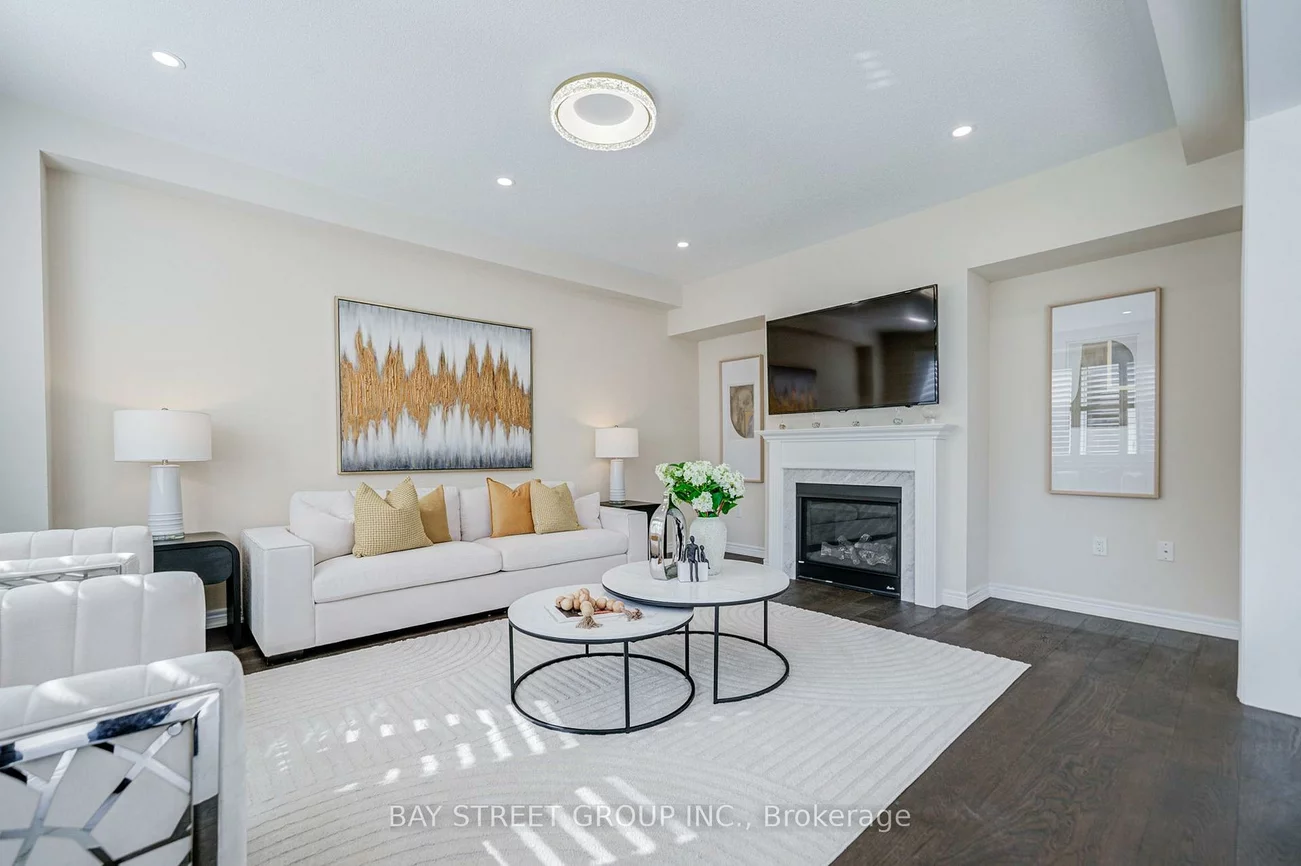 3, Manor Hampton, Sharon, East Gwillimbury