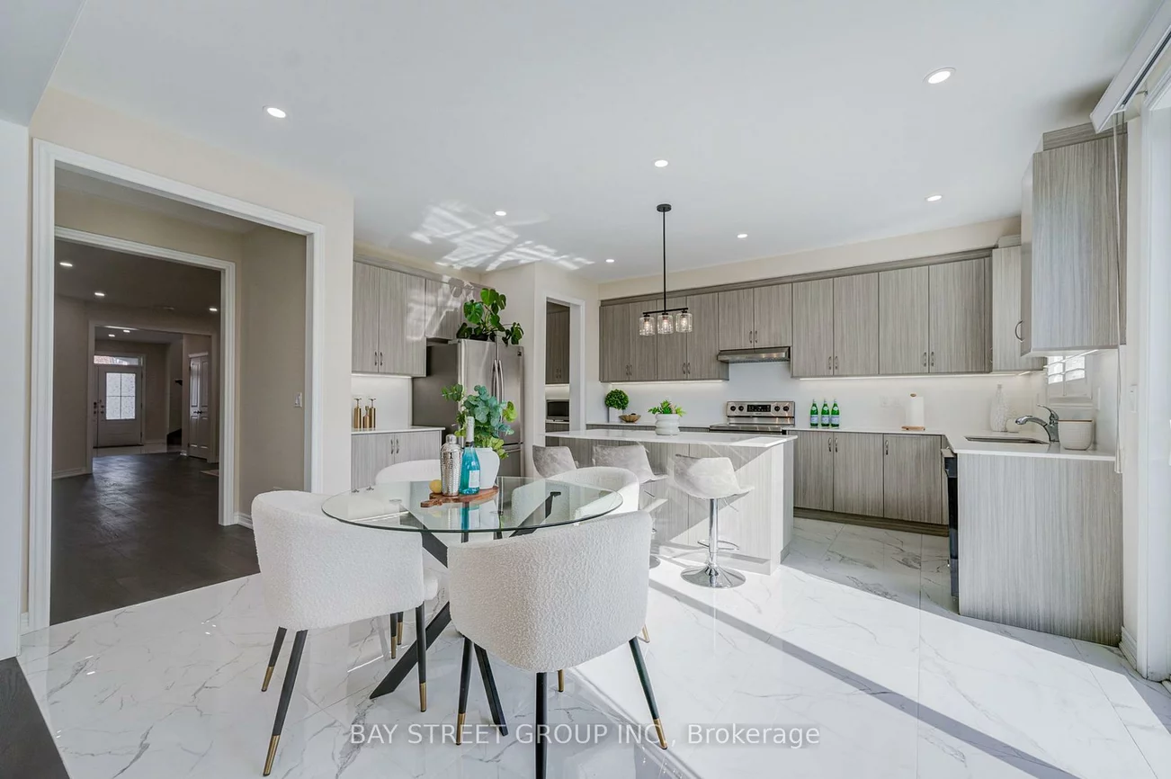 3, Manor Hampton, Sharon, East Gwillimbury