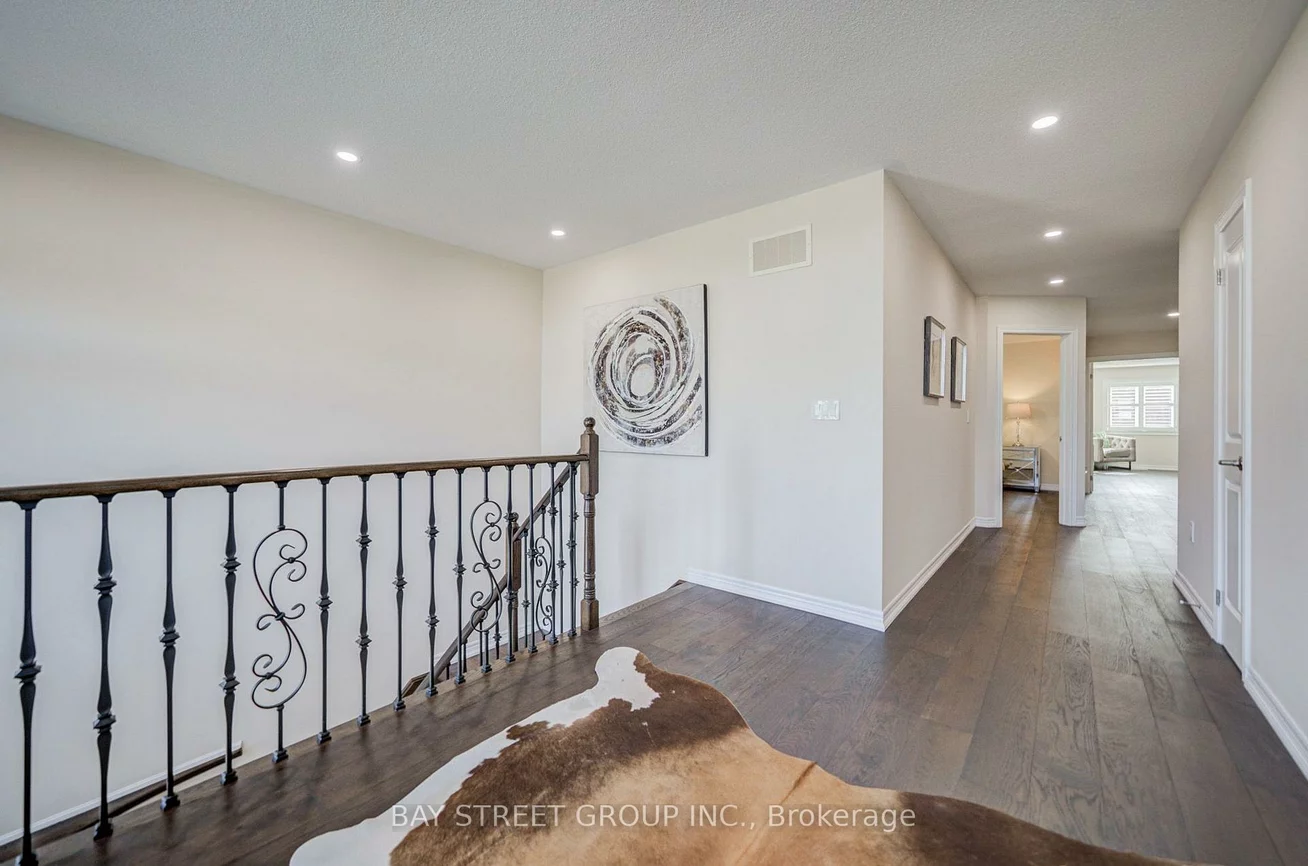 3, Manor Hampton, Sharon, East Gwillimbury