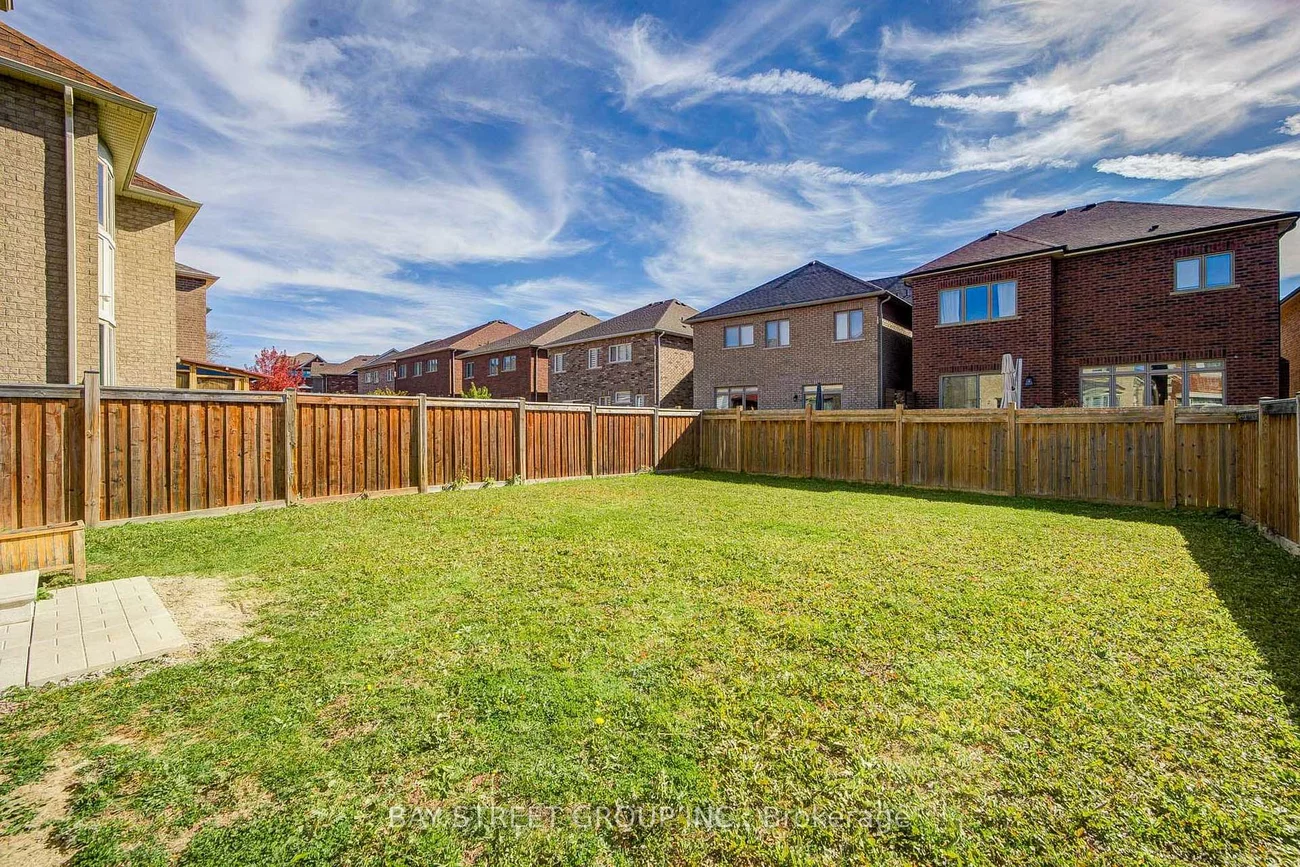 3, Manor Hampton, Sharon, East Gwillimbury