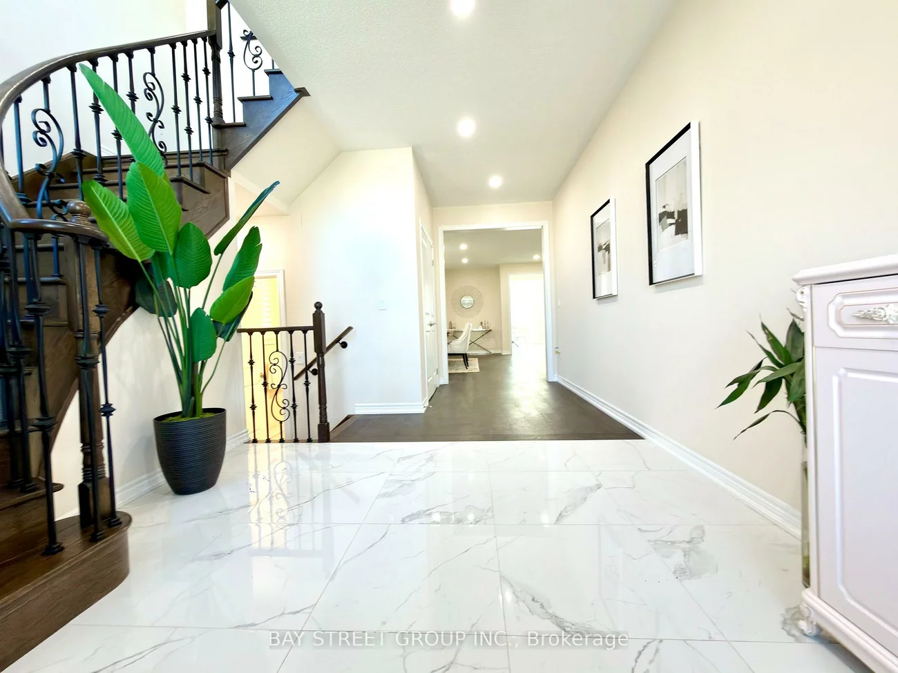 3, Manor Hampton, Sharon, East Gwillimbury