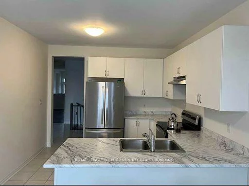 2185, Lozenby, Alcona, Innisfil