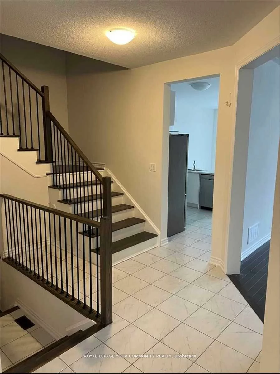 2185, Lozenby, Alcona, Innisfil