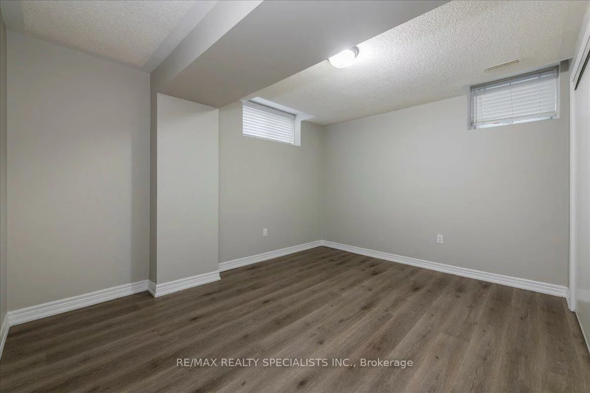 1165, Mitchell, Alcona, Innisfil
