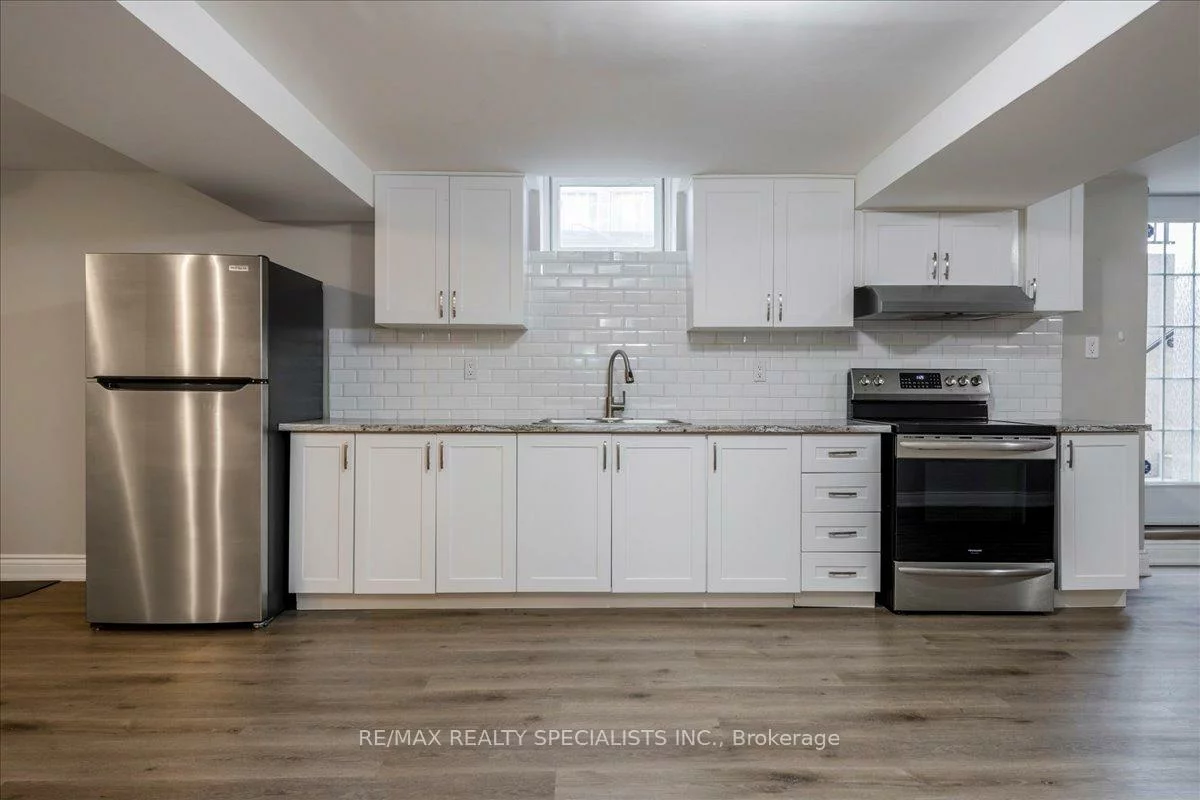 1165, Mitchell, Alcona, Innisfil
