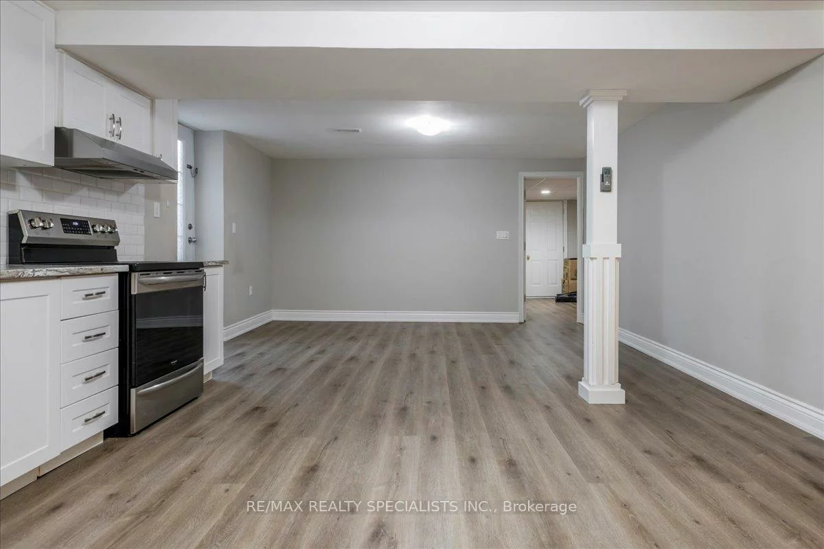 1165, Mitchell, Alcona, Innisfil