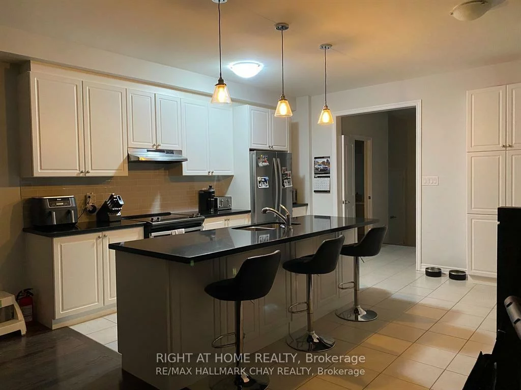2051, Dale, Alcona, Innisfil