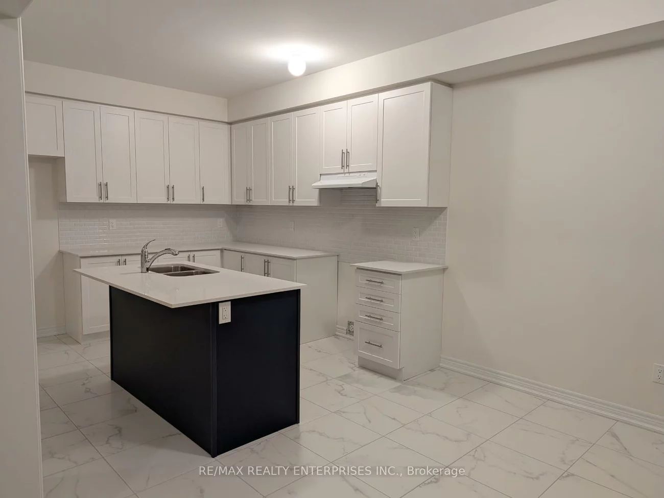1279, Davis, Lefroy, Innisfil