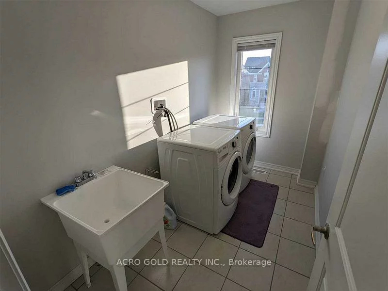 2041, Dale, Alcona, Innisfil