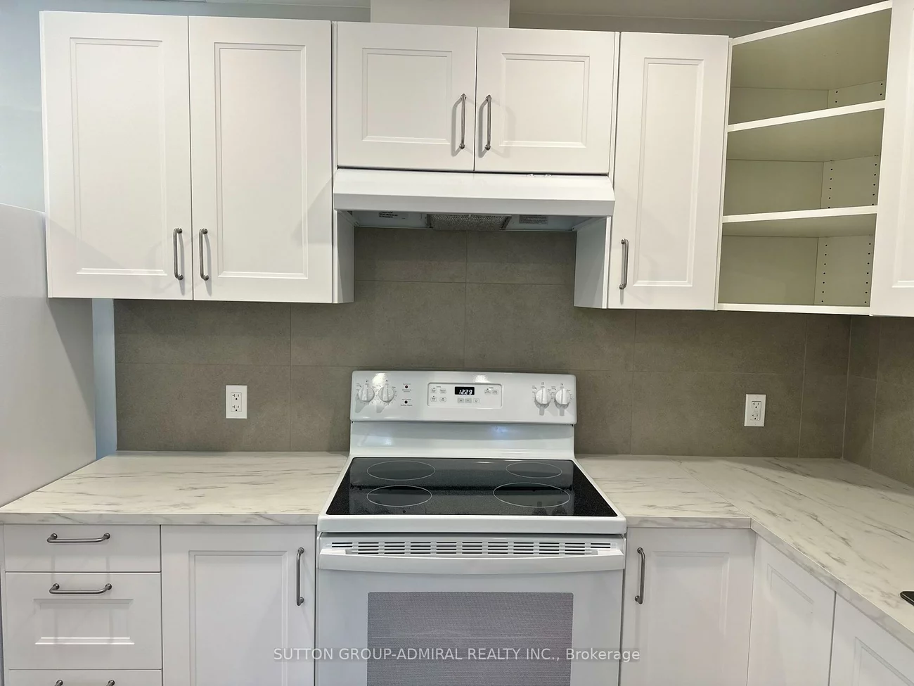 1584, Sharpe, Alcona, Innisfil