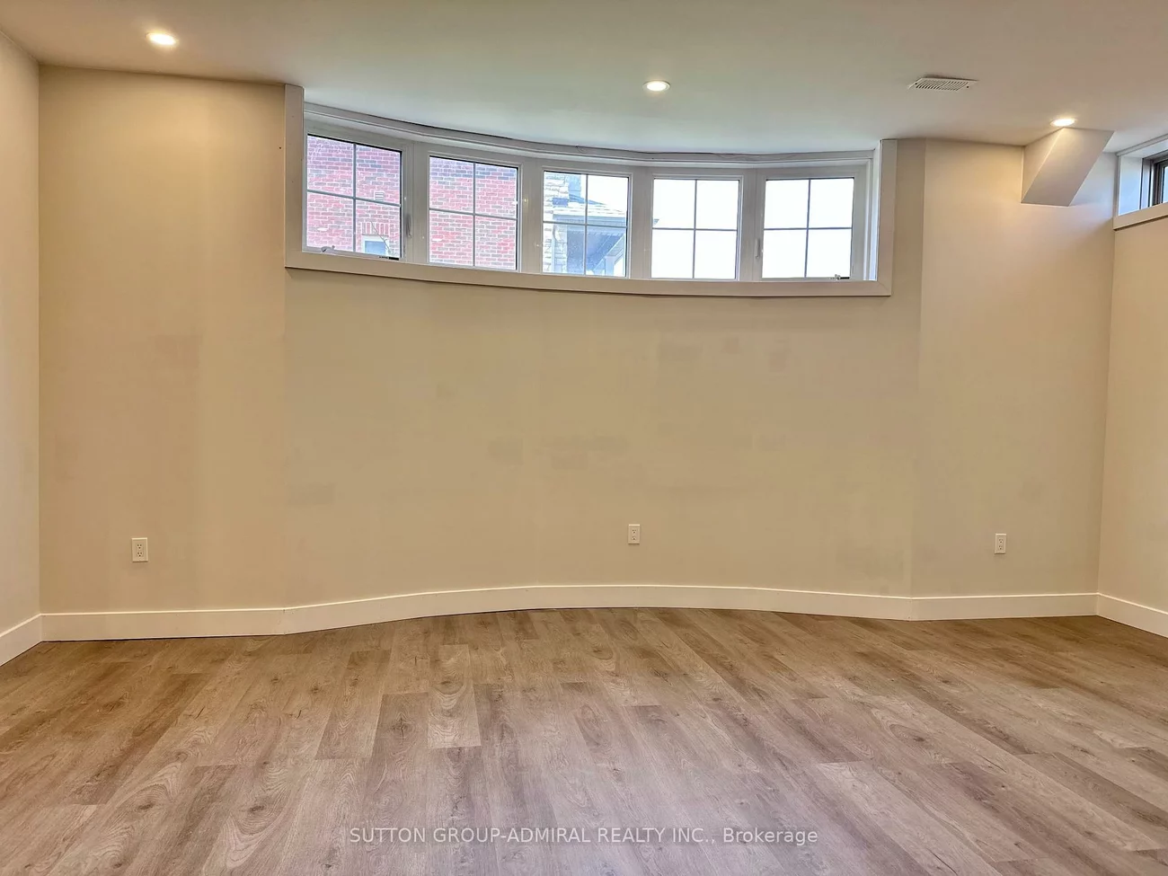 1584, Sharpe, Alcona, Innisfil