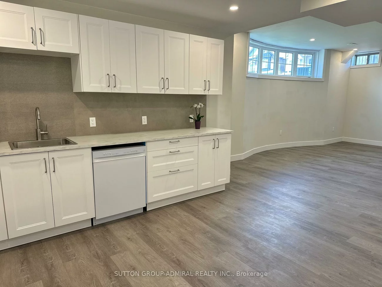 1584, Sharpe, Alcona, Innisfil