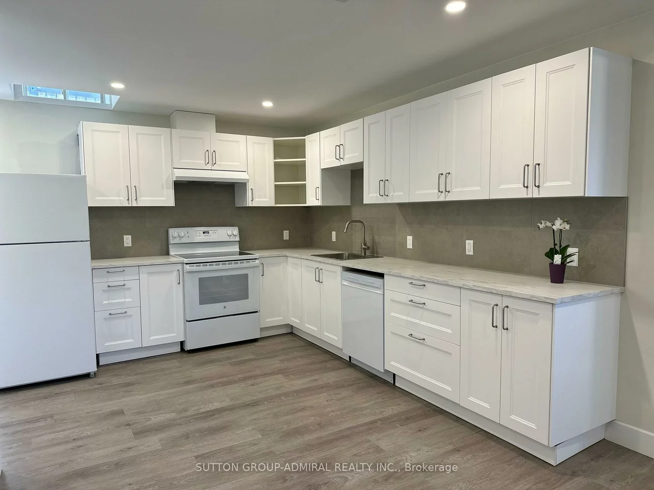 1584, Sharpe, Alcona, Innisfil