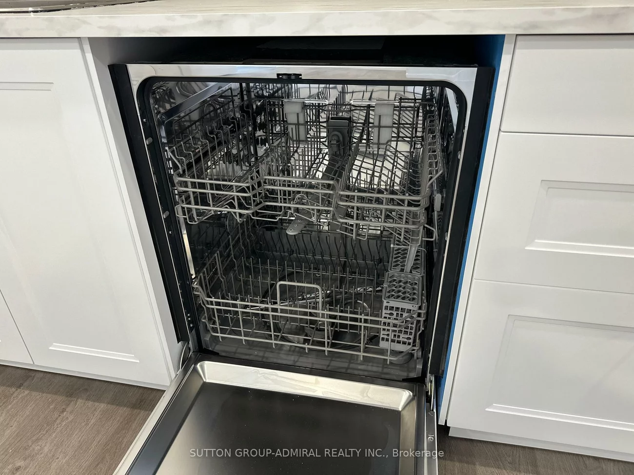 1584, Sharpe, Alcona, Innisfil