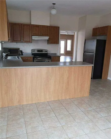 1209, Gina, Alcona, Innisfil