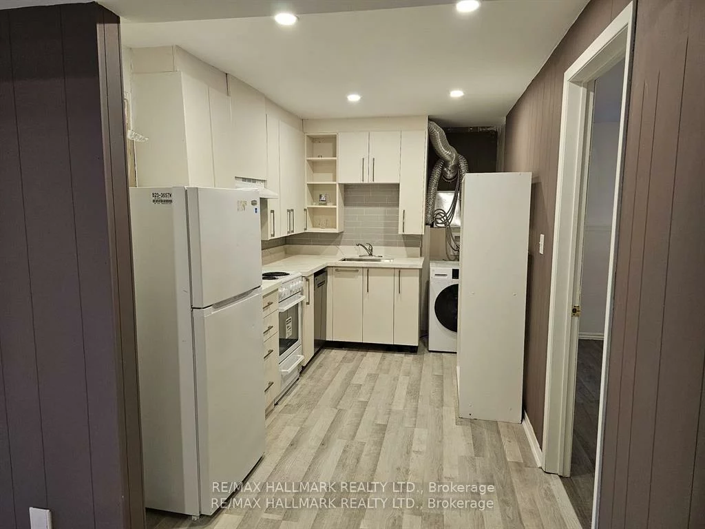 1015, Lebanon, Alcona, Innisfil