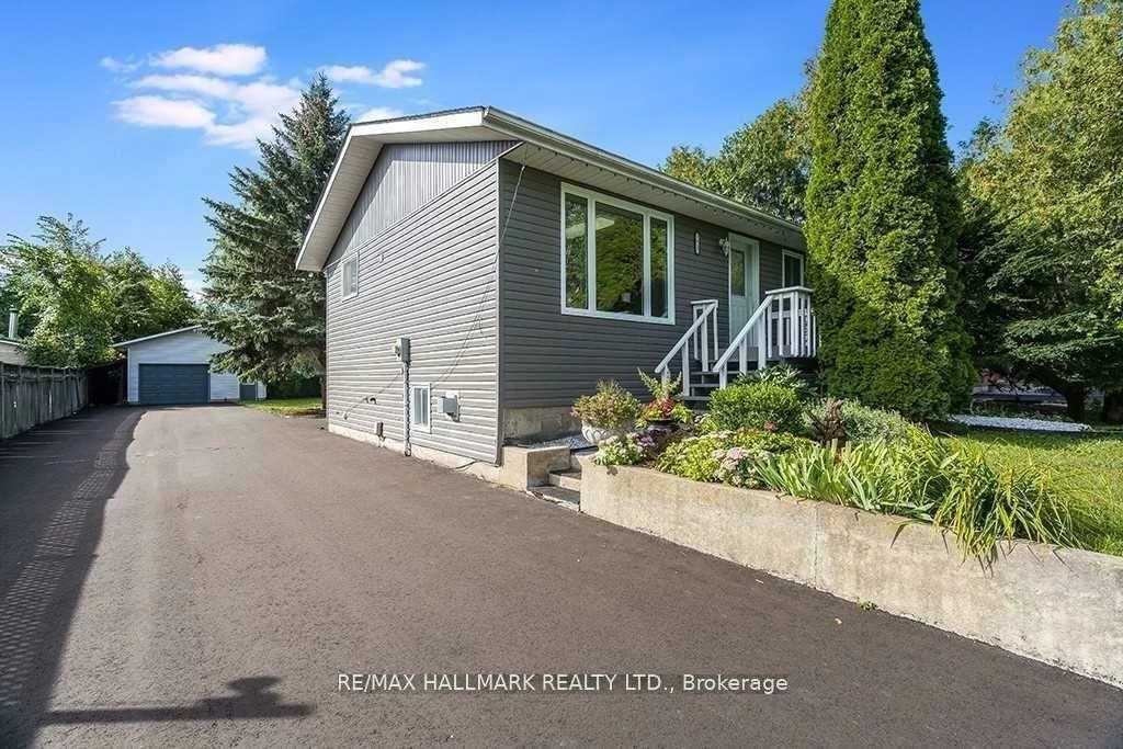1015, Lebanon, Alcona, Innisfil