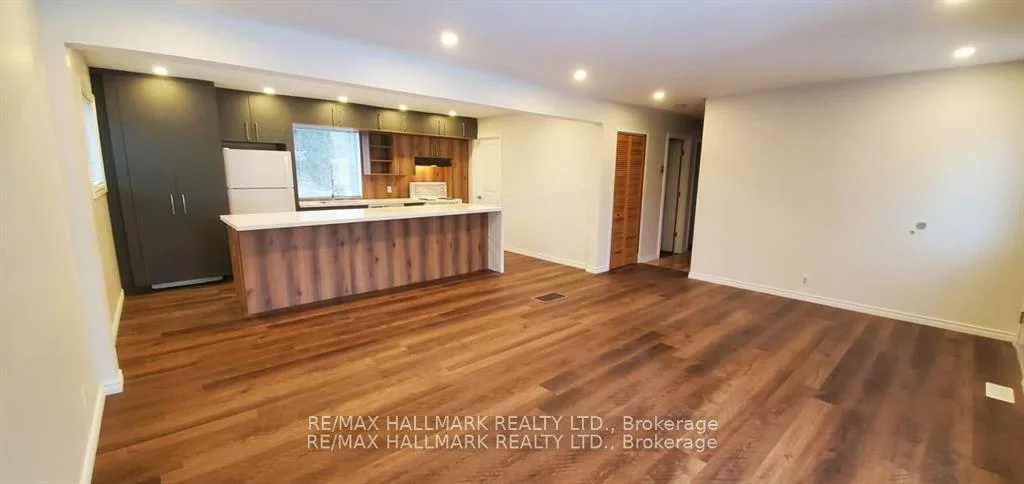 1015, Lebanon, Alcona, Innisfil
