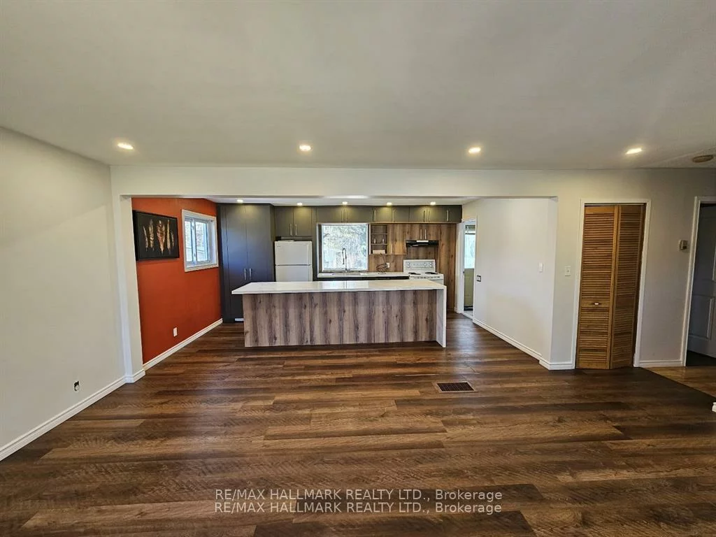 1015, Lebanon, Alcona, Innisfil