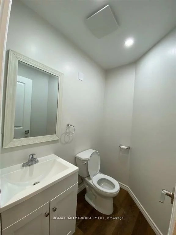 1015, Lebanon, Alcona, Innisfil