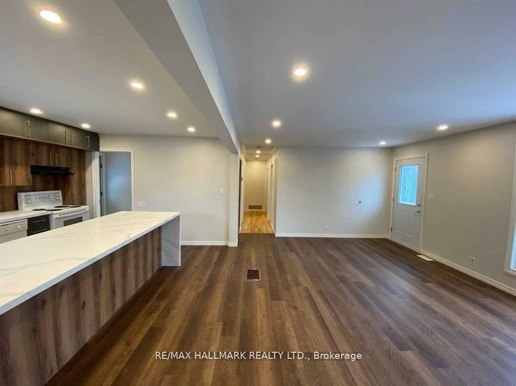 1015, Lebanon, Alcona, Innisfil