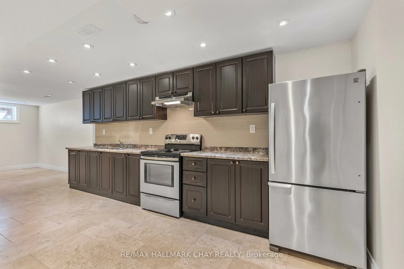 1033, Wesley, Alcona, Innisfil