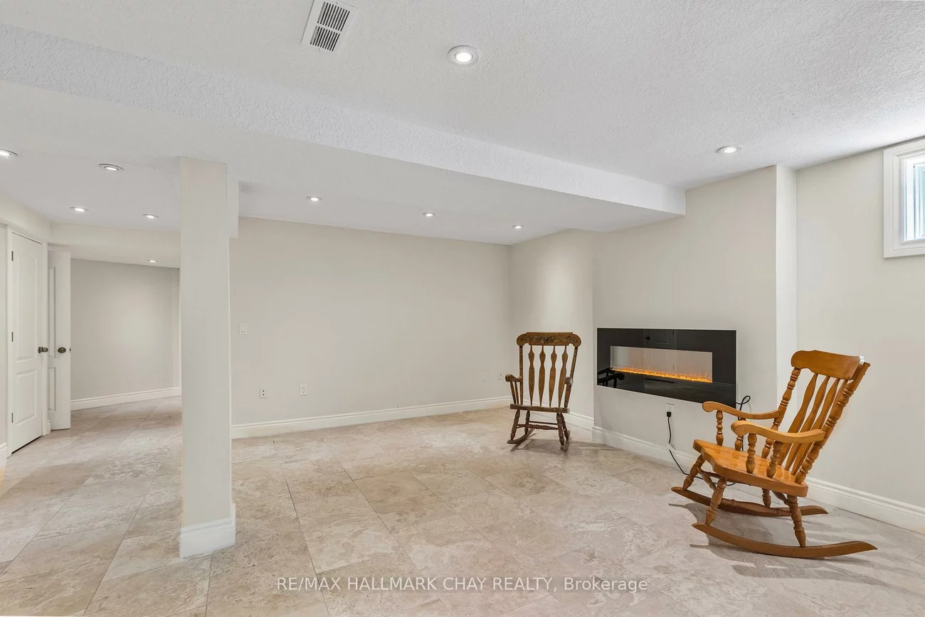 1033, Wesley, Alcona, Innisfil