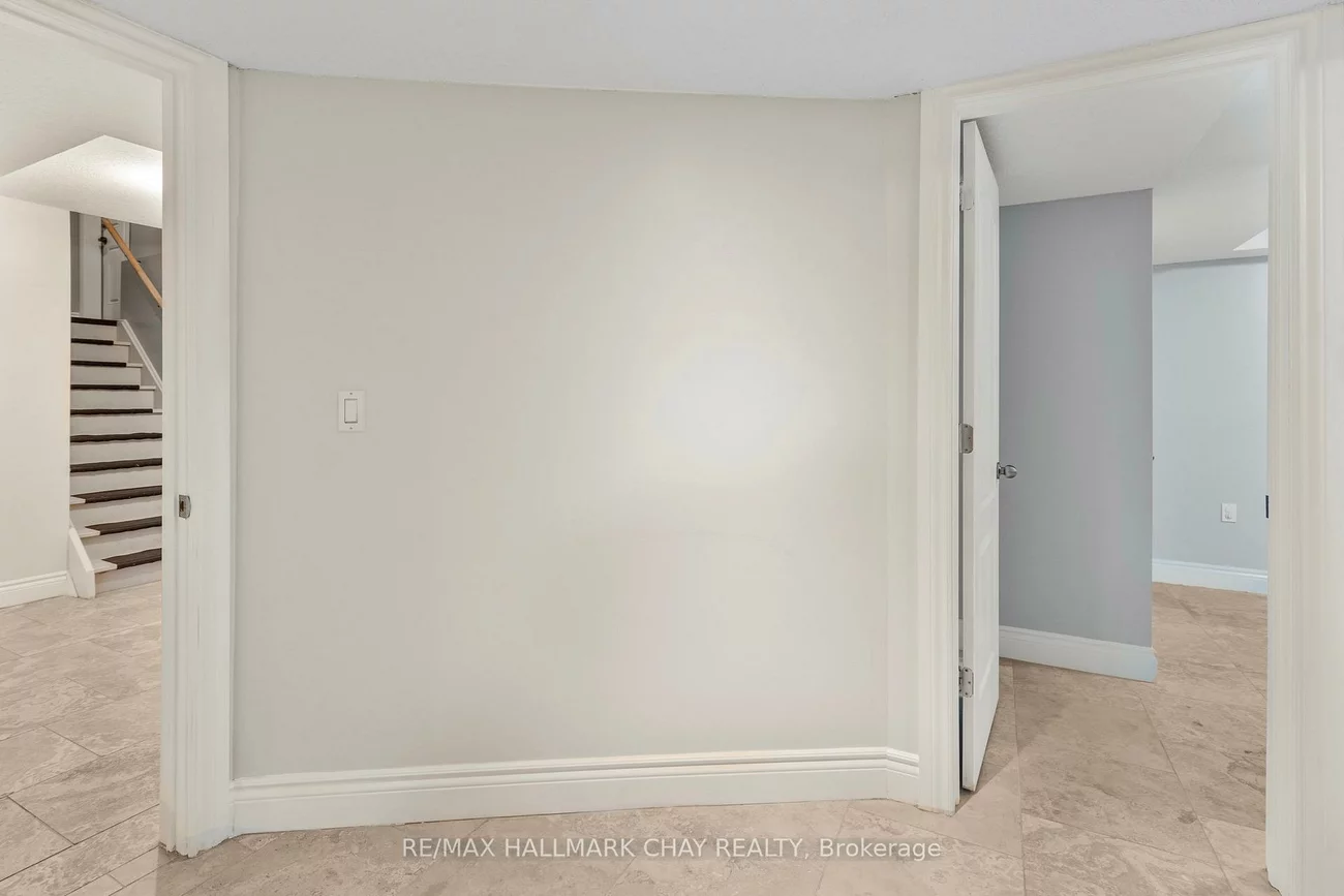1033, Wesley, Alcona, Innisfil