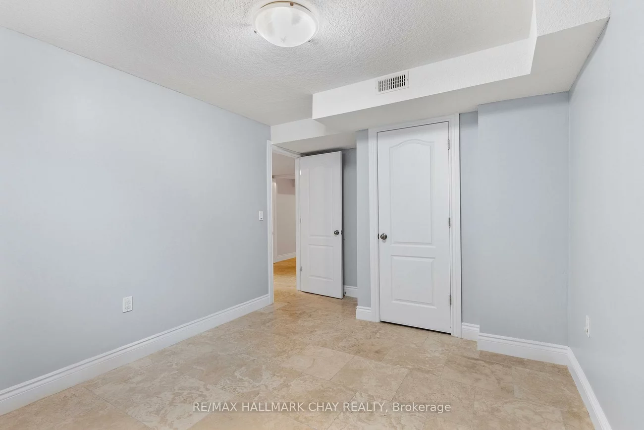 1033, Wesley, Alcona, Innisfil