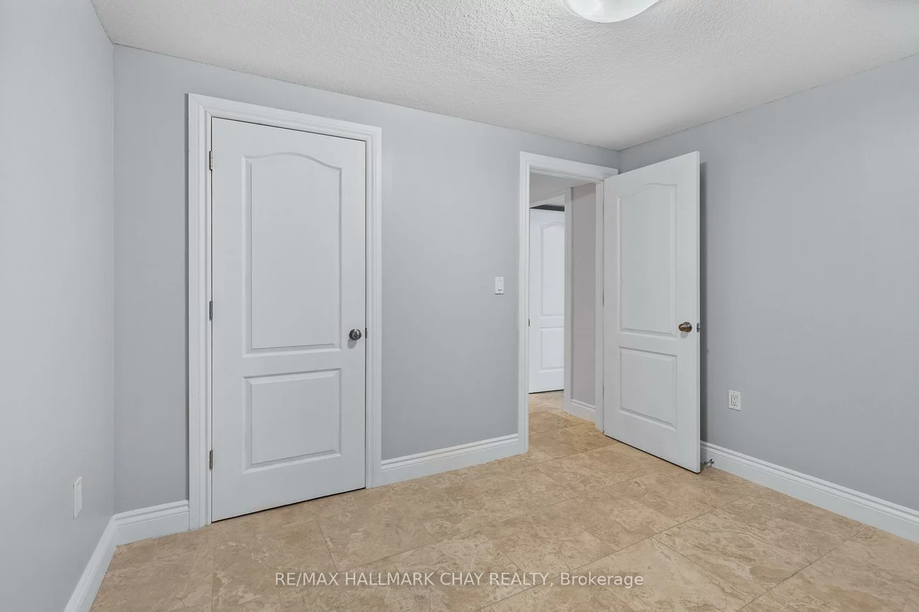 1033, Wesley, Alcona, Innisfil