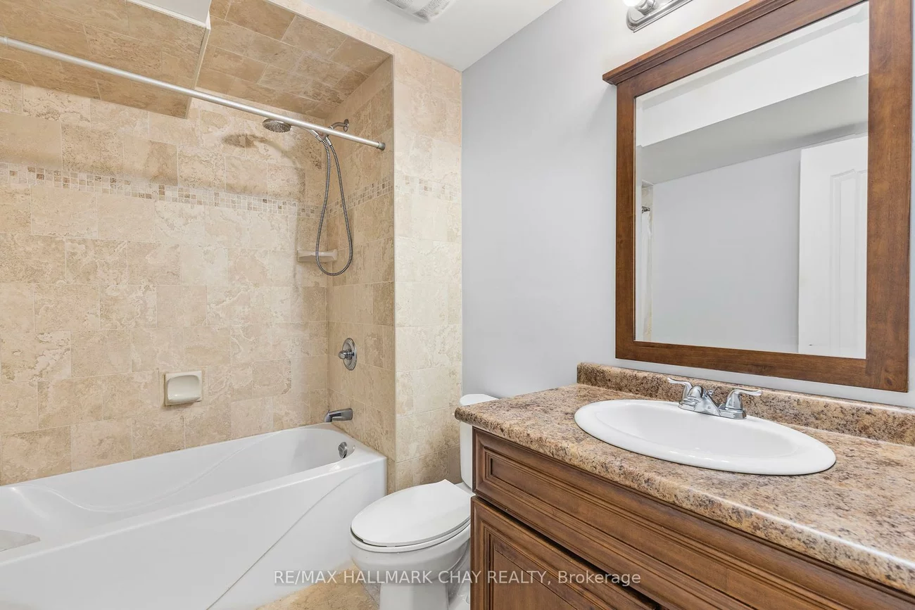 1033, Wesley, Alcona, Innisfil