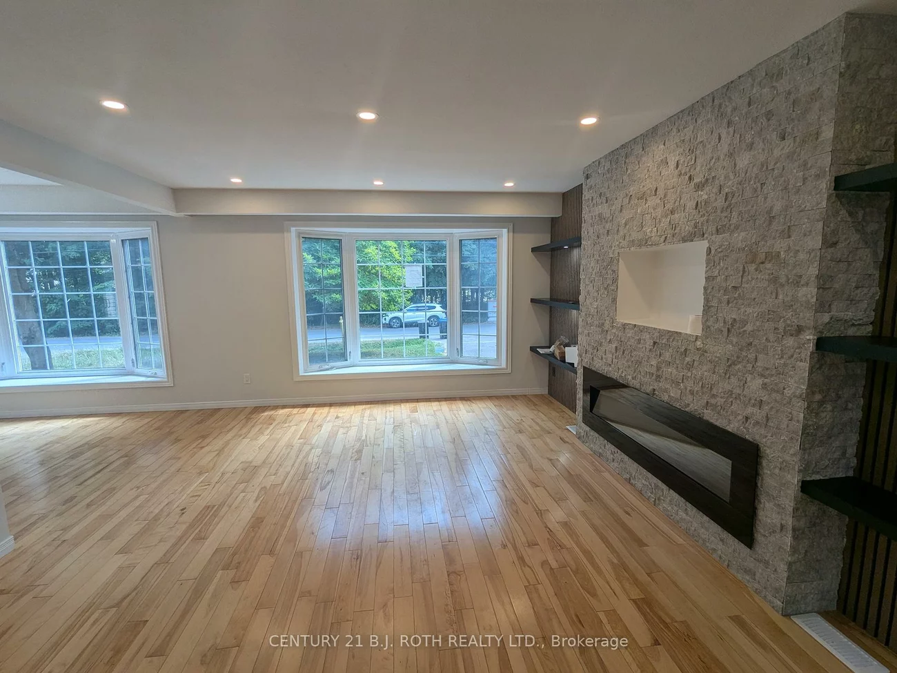 756, Hastings, Alcona, Innisfil