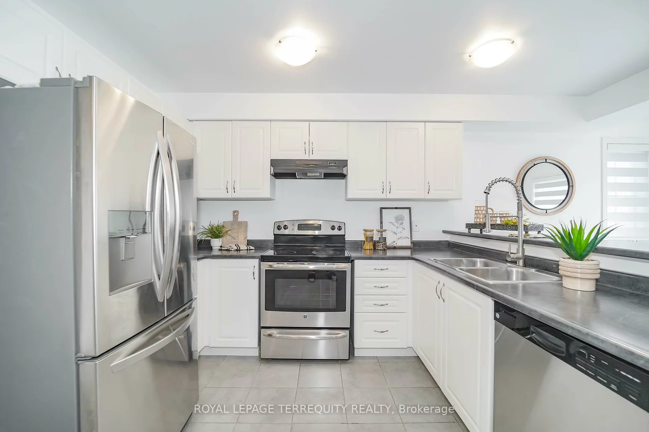 2251, Whitewood, Alcona, Innisfil