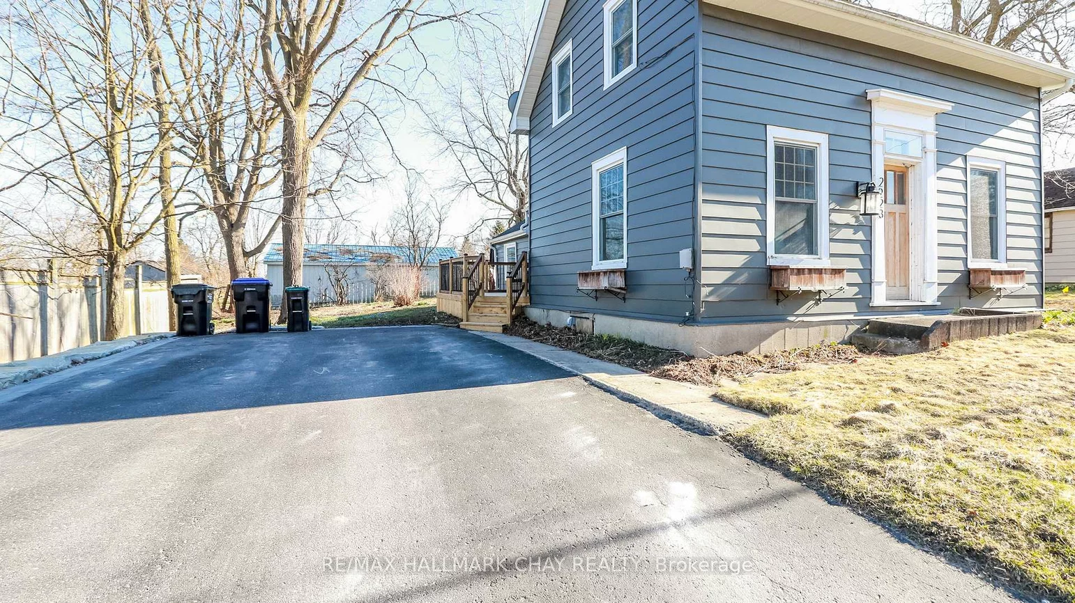 2223, Victoria, Stroud, Innisfil