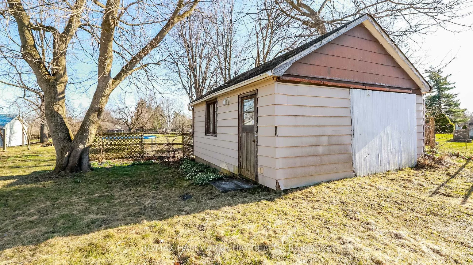 2223, Victoria, Stroud, Innisfil