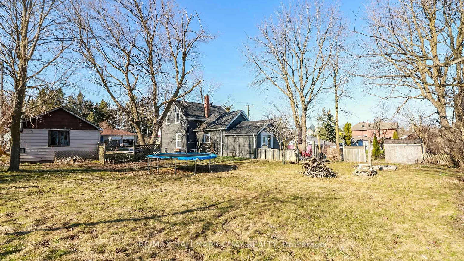 2223, Victoria, Stroud, Innisfil
