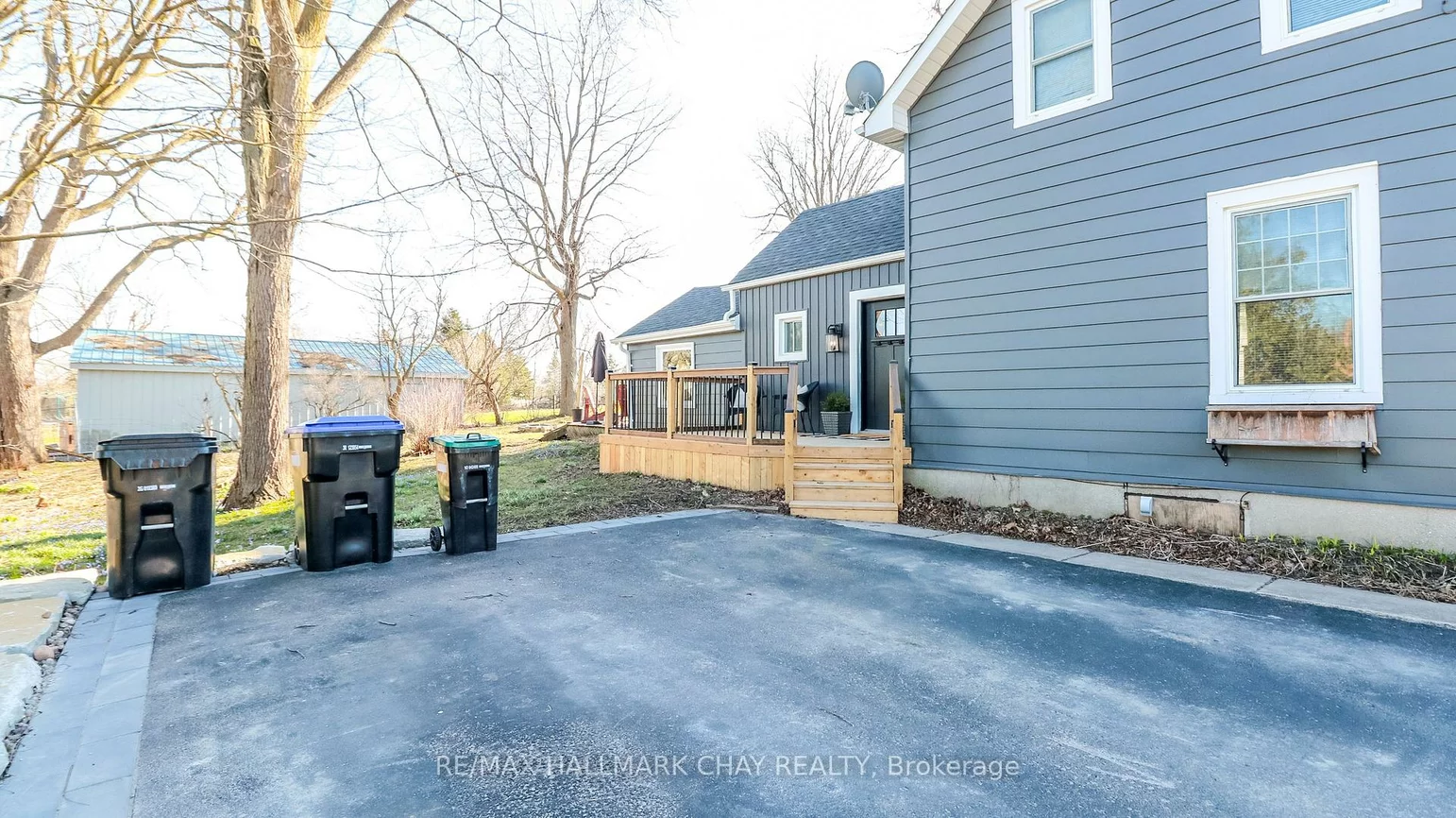 2223, Victoria, Stroud, Innisfil
