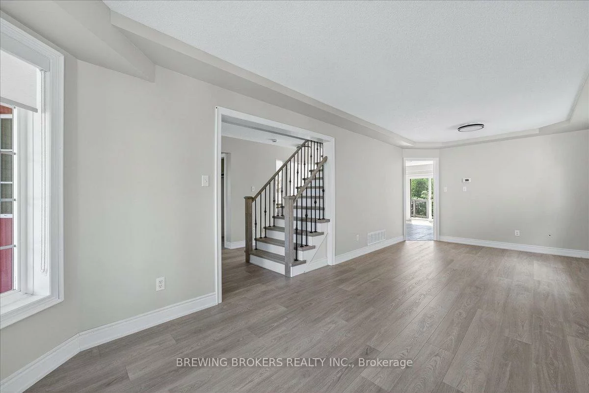 1067, Leslie, Alcona, Innisfil