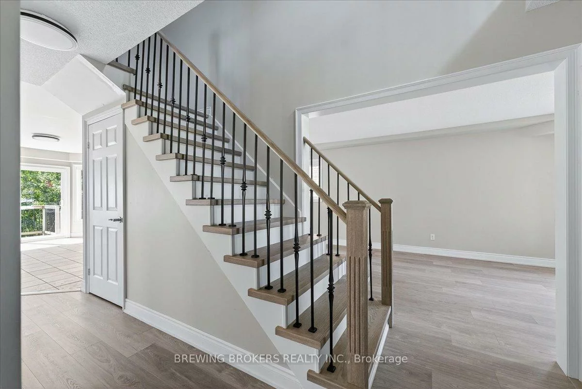 1067, Leslie, Alcona, Innisfil
