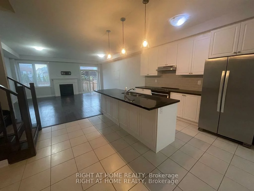 2051, Dale, Alcona, Innisfil