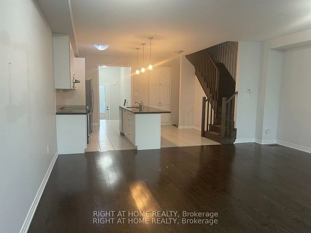 2051, Dale, Alcona, Innisfil