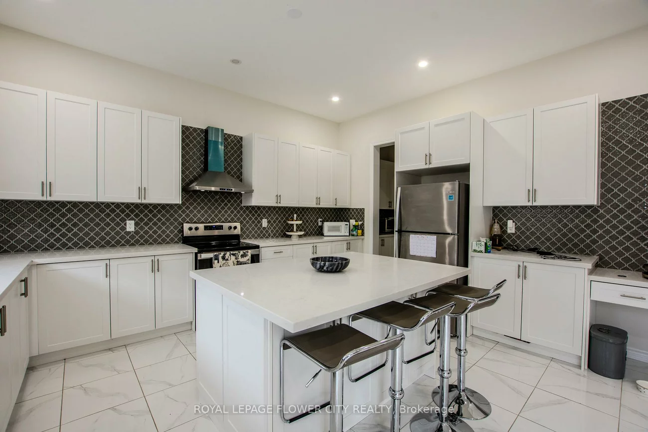 1114, Wickham, Alcona, Innisfil