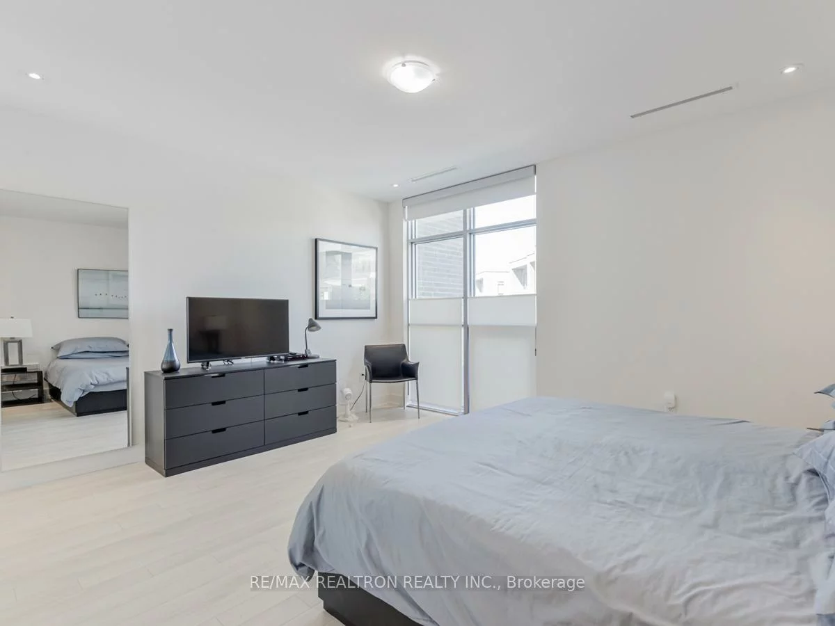 3700, Mangusta, Rural Innisfil, Innisfil