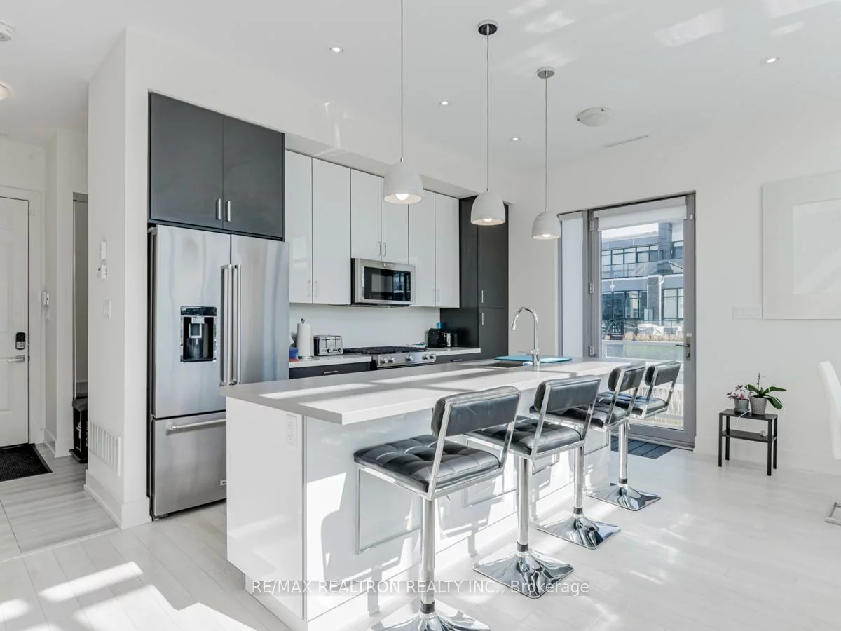 3700, Mangusta, Rural Innisfil, Innisfil