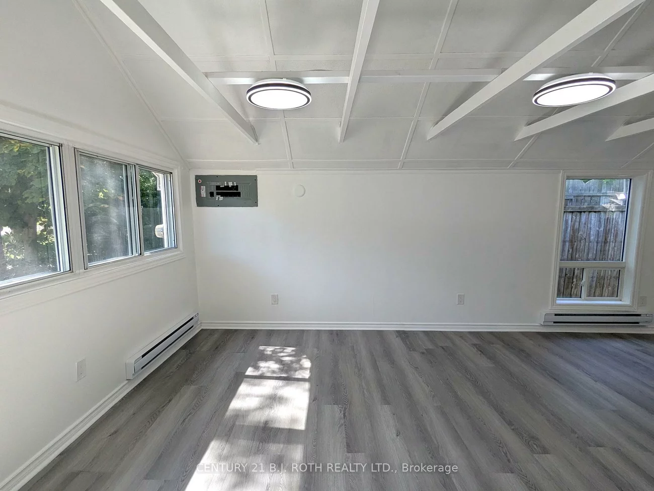 696, Hastings, Alcona, Innisfil