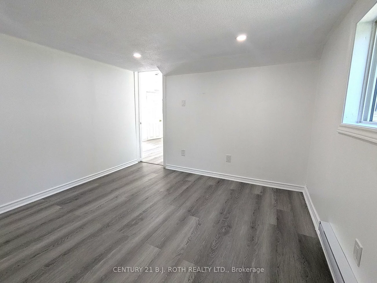 696, Hastings, Alcona, Innisfil