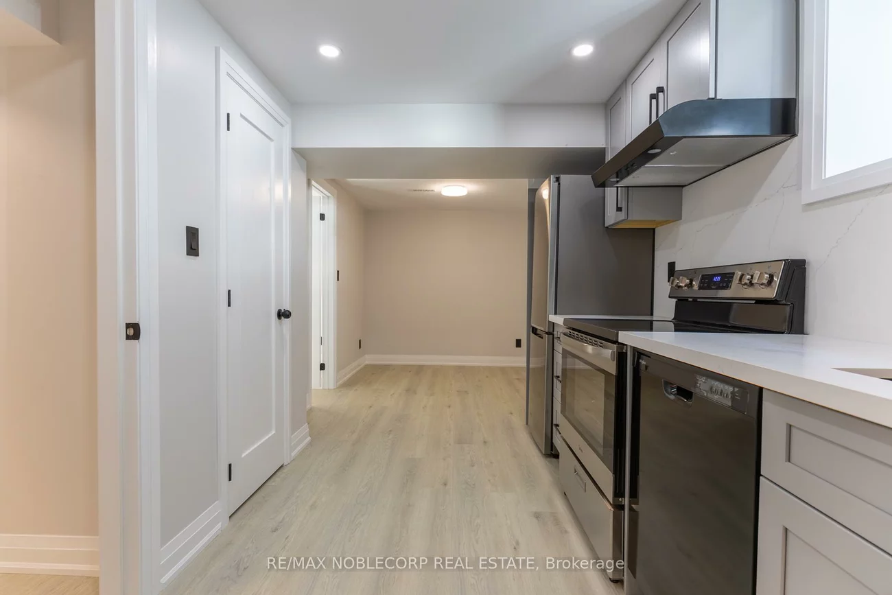 789, Candaras, Alcona, Innisfil