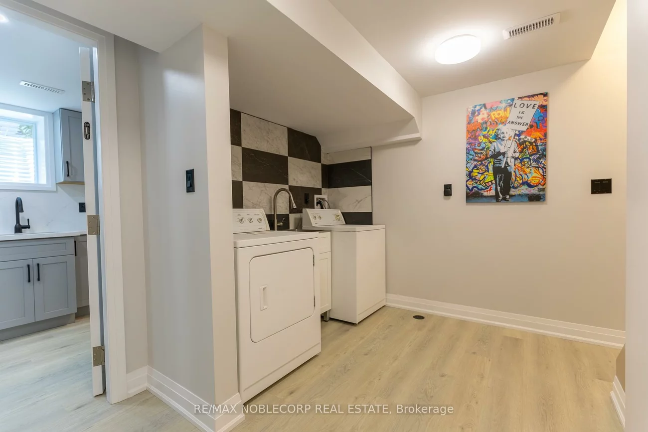 789, Candaras, Alcona, Innisfil