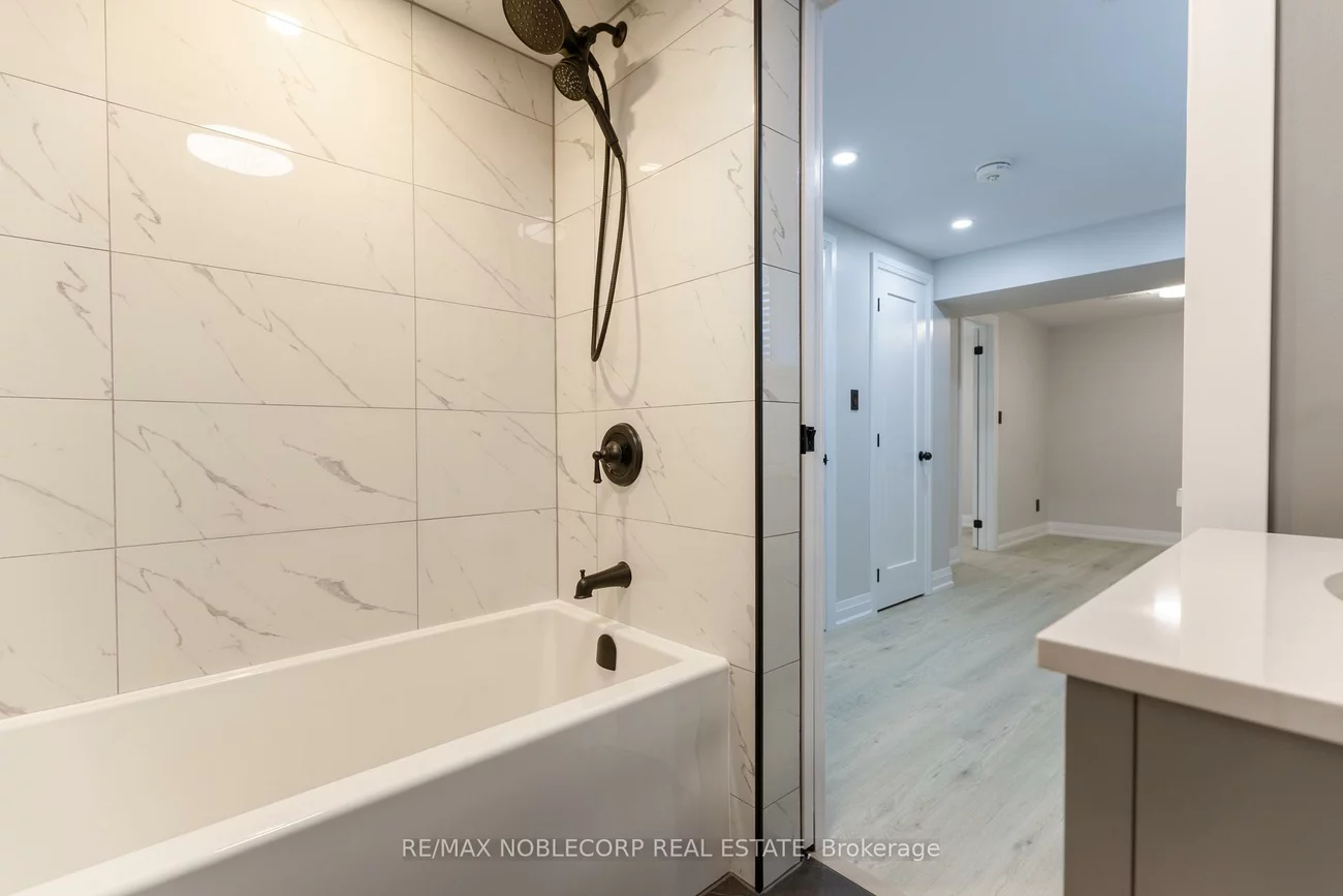 789, Candaras, Alcona, Innisfil